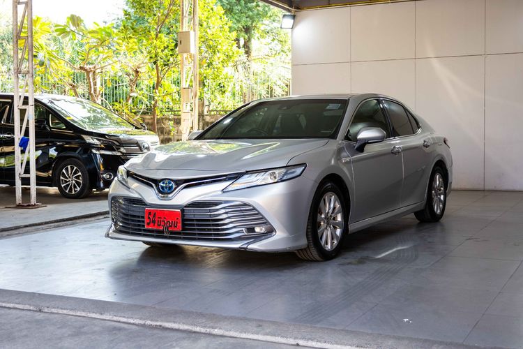 Toyota Camry 2021 2.5 HV Premium Sedan ไฮบริด ไม่ติดแก๊ส เกียร์อัตโนมัติ เงิน รูปที่ 3