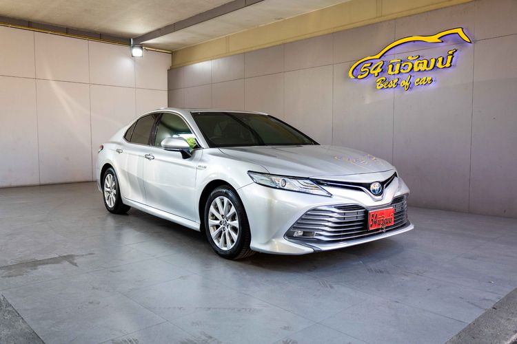 Toyota Camry 2021 2.5 HV Premium Sedan ไฮบริด ไม่ติดแก๊ส เกียร์อัตโนมัติ เงิน