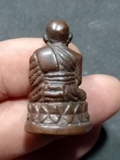 หลวงพ่อทวดวัดช้างไห้ พิมพ์บัวรอบ ก้นลายเซ็น 08 พระบ้านๆน่าบูชา รูปที่ 2