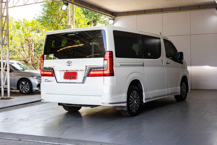 Toyota Majesty 2020 2.8 Premium Utility-car ดีเซล ไม่ติดแก๊ส เกียร์อัตโนมัติ ขาว รูปที่ 4