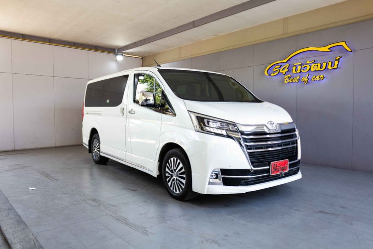 Toyota Majesty 2020 2.8 Premium Utility-car ดีเซล ไม่ติดแก๊ส เกียร์อัตโนมัติ ขาว