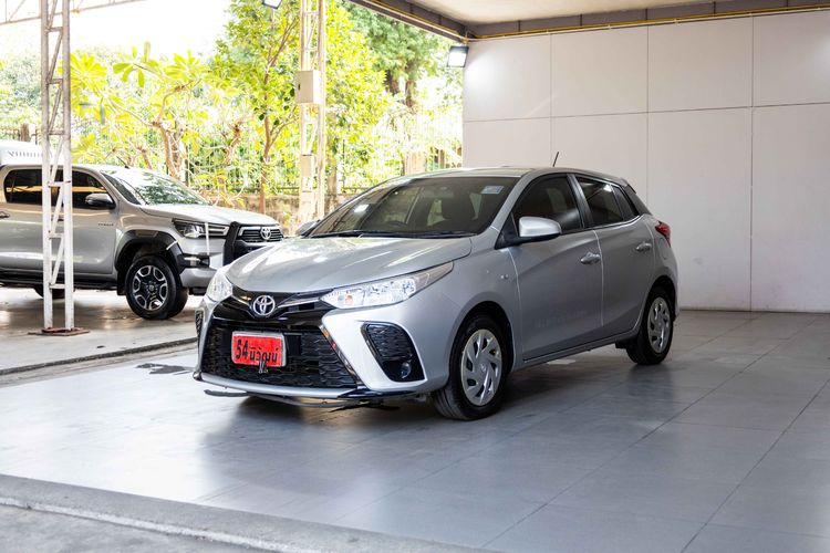 Toyota Yaris 2021 1.2 Entry Sedan เบนซิน ไม่ติดแก๊ส เกียร์อัตโนมัติ เทา รูปที่ 3