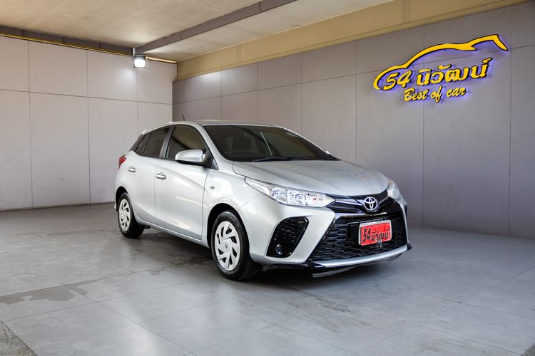 รถ Toyota Yaris 1.2 Entry สี เทา
