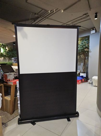 Projecter Screen แบบ Roll-Up สภาพดี