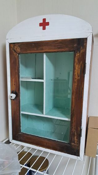 ตู้ยาเก่า รูปที่ 3