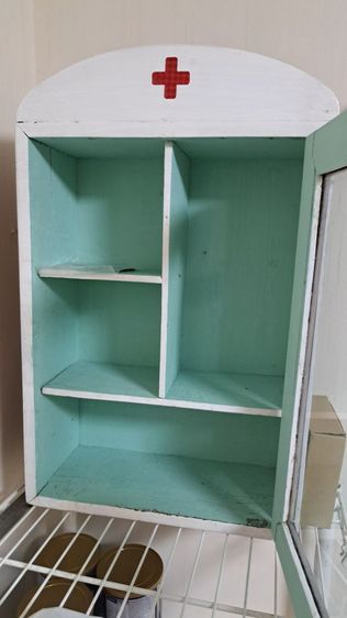 ตู้ยาเก่า รูปที่ 2