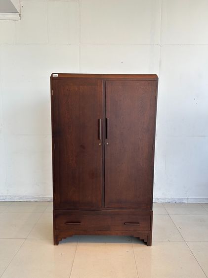 ตู้เสื้อผ้าไม้สัก สไตล์วินเทจ 2 บานเปิด 2 ลิ้นชัก สีน้ำตาล