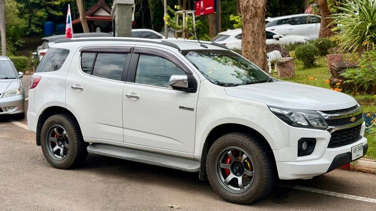 รถ Chevrolet Trailblazer 2.8 LTZ 1 4WD สี ขาว