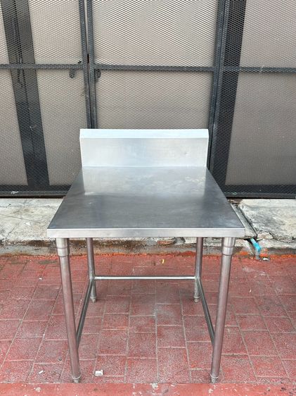 โต๊ะเตรียมสแตนเลส เกรด 304 แบบมีขอบกันกระเด็น (ขนาดกว้าง 70 CM.) รูปที่ 2
