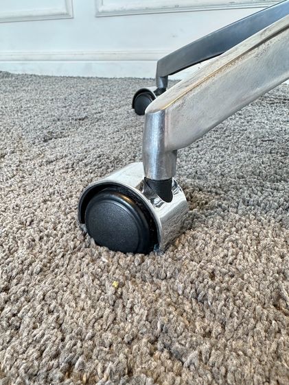 เก้าอี้สำนักงาน หลังสูง เบาะหนังสีขาว ขาสแตนเลส มีล้อเลื่อน  รูปที่ 17