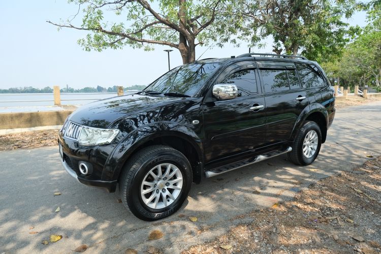 Mitsubishi Pajero Sport 2013 2.5 GT 4WD Utility-car ดีเซล ไม่ติดแก๊ส เกียร์อัตโนมัติ ดำ รูปที่ 3