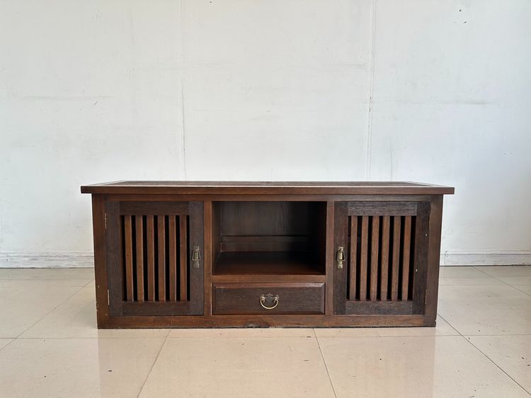 ตู้วางทีวีไม้จริง สไตร์วินเทจ 2 บานเปิด 1 ลิ้นชัก มือจับทองเหลือง