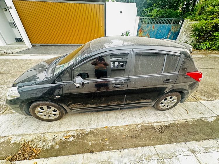 Nissan Tiida 2010 1.8 G Sedan เบนซิน เกียร์อัตโนมัติ ดำ รูปที่ 3