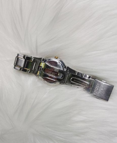 นาฬิกาข้อมือ Citizen Quartz รุ่นสไตล์วินเทจที่มีฟังก์ชันโครโนกราฟแสดงวันและวันที่ รูปที่ 2