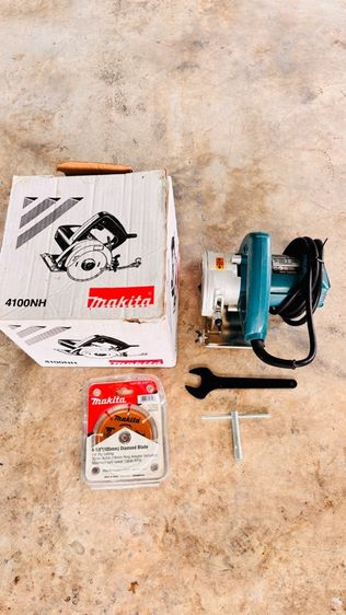 ขออนุญาตครับ  เครื่องตัดคอนกรีต Makita รุ่น 4100NH  