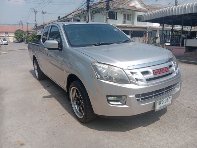 Isuzu D-MAX 2015 2.5 L Pickup ดีเซล ไม่ติดแก๊ส เกียร์ธรรมดา บรอนซ์เงิน รูปที่ 4