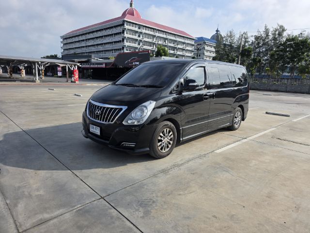 Hyundai H-1  2018 2.5 Deluxe Van ดีเซล เกียร์อัตโนมัติ ดำ รูปที่ 3