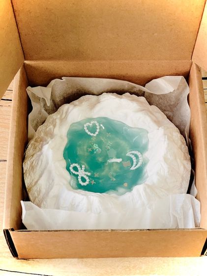 เซ็ทเทียนหมอพร้องแพ็คเกจของขวัญ ประกอบด้วยเทียนหอม โปสการ์ดแบบสุ่ม มีทั้งหมด3เซ็ท🛍️🎀 รูปที่ 3