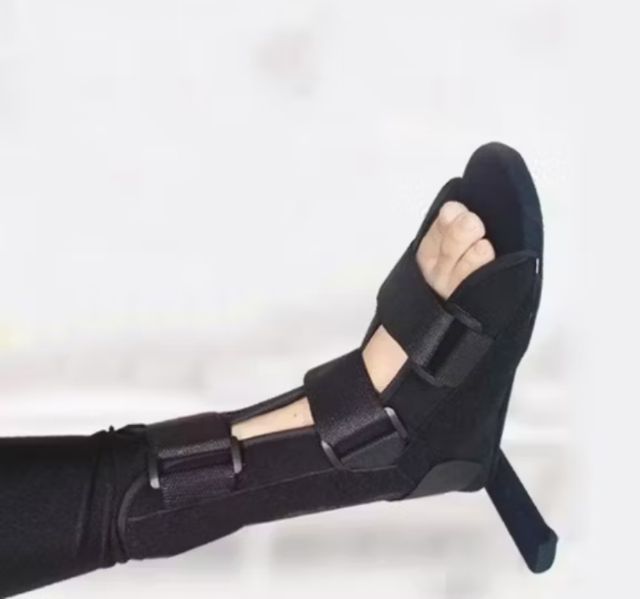อุปกรณ์พยุงข้อเท้า รองเท้ารองเฝือก ขนาดเท้า 38-41 รูปที่ 6