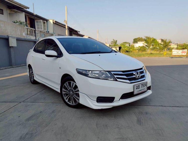 รถ Honda City 1.5 S i-VTEC สี ขาว