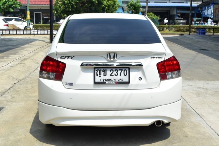 Honda City 2010 1.5 V Sedan เบนซิน ไม่ติดแก๊ส เกียร์อัตโนมัติ ขาว รูปที่ 3