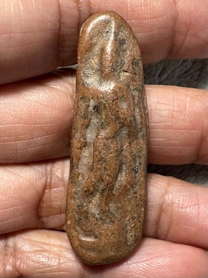 พระลีลากำแพงพลูจีบ