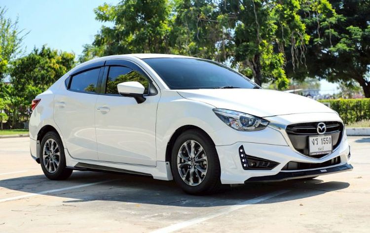 รถ Mazda Mazda 2 1.3 High Plus สี ขาว
