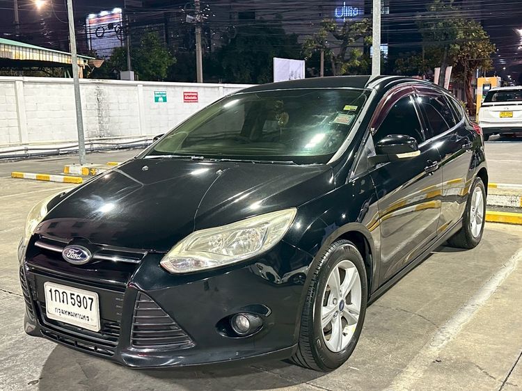 Ford Focus 2012 1.6 Ambiente Sedan เบนซิน ไม่ติดแก๊ส เกียร์อัตโนมัติ ดำ รูปที่ 4