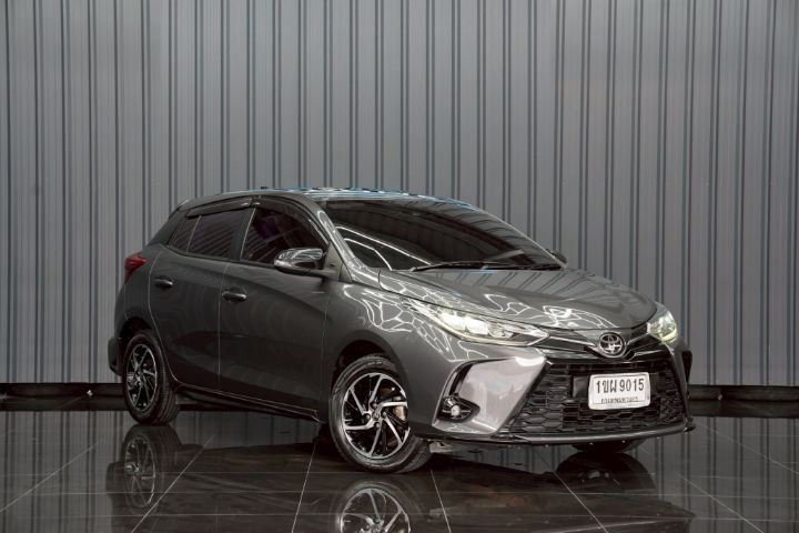 รถ Toyota Yaris 1.2 Sport Premium สี เทา
