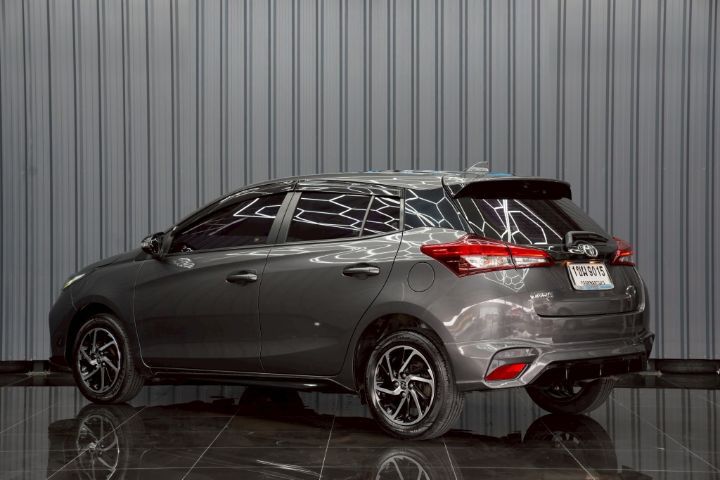 Toyota Yaris 2021 1.2 Sport Premium เบนซิน เทา รูปที่ 4