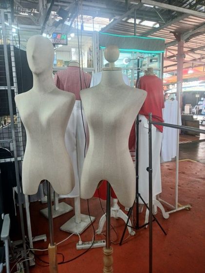 ขายหุ่นขาตั้งไม้2ชุด