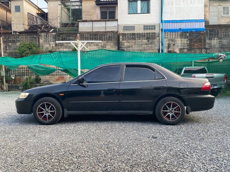 Honda Accord 2000 2.4 Tech Sedan เบนซิน เกียร์อัตโนมัติ ดำ รูปที่ 3