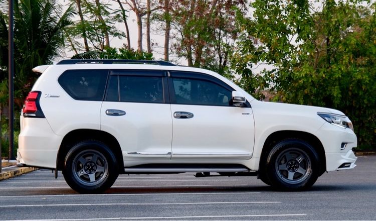 Toyota Land Cruiser Prado 2013 3.0 D4D 4WD Utility-car ดีเซล ไม่ติดแก๊ส เกียร์อัตโนมัติ ขาว รูปที่ 4