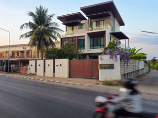 บ้านเดี่ยว 3 ชั้น หรูหรา สะท้อนภาพลักษณ์ ทำเลทอง ใกล้ถนนมิตรภาพ – มหาวิทยาลัยขอนแก่น