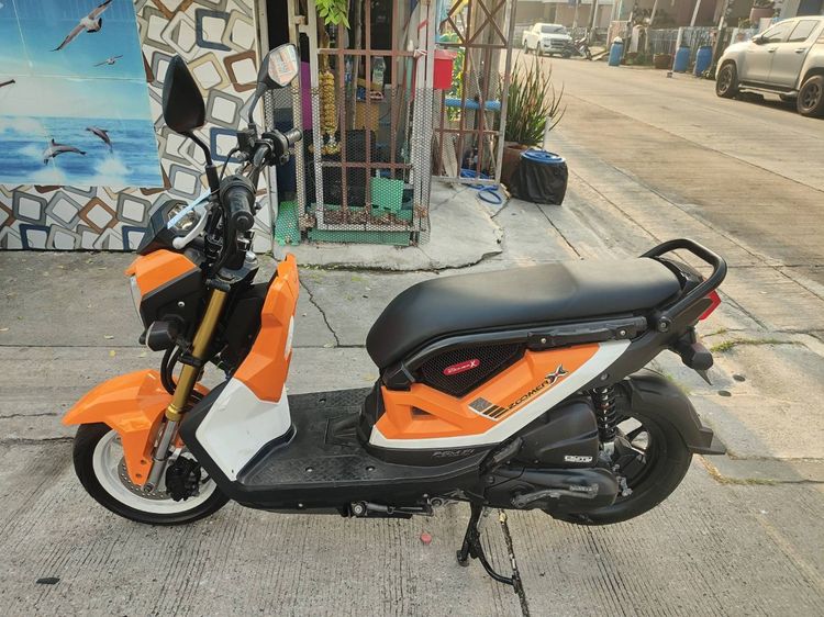 🛵ยังไงก็ขาย ZOOMER-X ปี 61(งดต่อ) เครื่องดี สีสวย สตาร์ทมือ ไมล์ดิจิตอล เล่มชุดโอนครบ+เปลี่ยนถ่ายน้ำมันเครื่องฟรี ส่งฟรี30 ก.ม รูปที่ 2