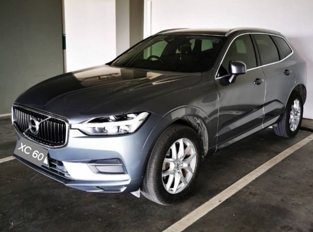 Volvo XC60 2019 2.0 D4 Momentum 4WD Utility-car ดีเซล ไม่ติดแก๊ส เกียร์อัตโนมัติ เทา รูปที่ 3