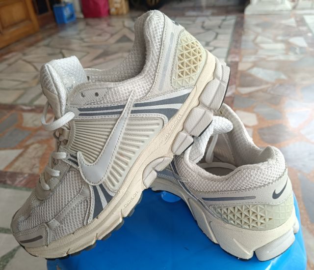 ขายถูก Nike Vomero 5 สี ขาวเขียว นิยม size 43-275cm สภาพสวย ใส่นุ่ม เบาสบาย รูปที่ 10