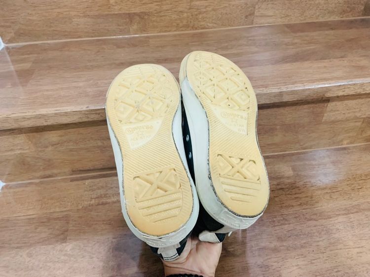 รองเท้า converse x comme des garçons play แท้ 💯 เบอร์ EU 41 cm 26 คนเท้า 25.5-26.5 cm ใส่ได้ครับ สภาพดีมาก พื้นเต็ม ทรงสวย หายากน่าสะลมครับ รูปที่ 5