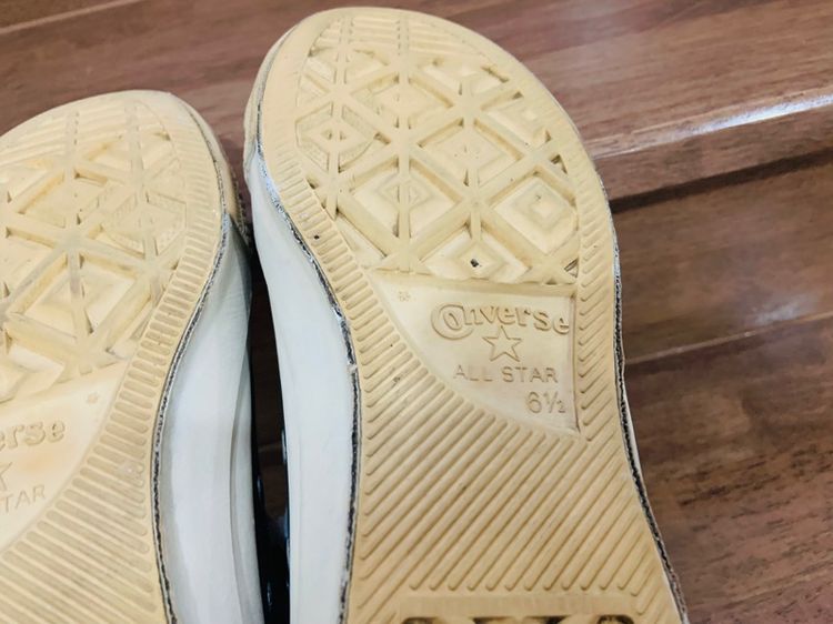 รองเท้า converse x comme des garçons play แท้ 💯 เบอร์ EU 41 cm 26 คนเท้า 25.5-26.5 cm ใส่ได้ครับ สภาพดีมาก พื้นเต็ม ทรงสวย หายากน่าสะลมครับ รูปที่ 6