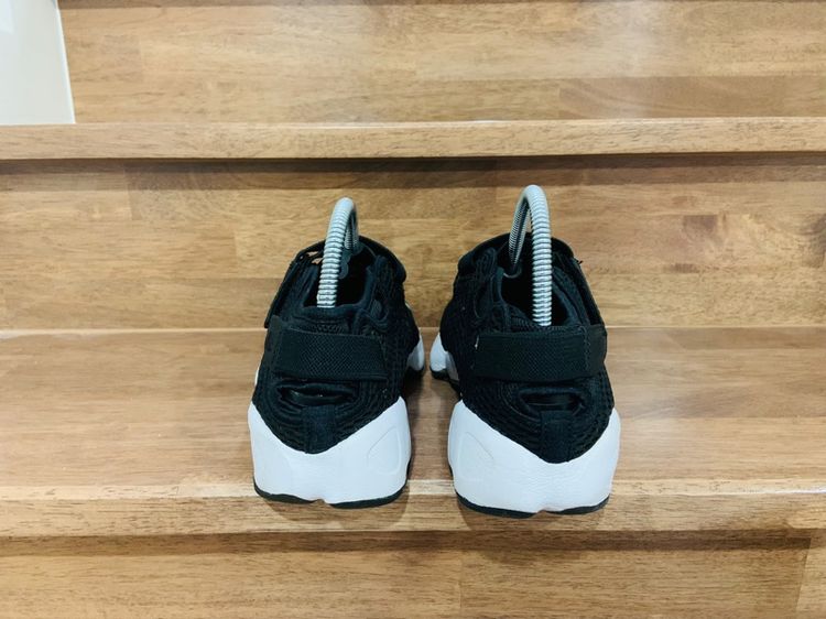 รองเท้า NIKE แท้ 💯 เบอร์ EU 40.5 cm 26 คนเท้า 25-26 cm ใส่ได้ครับ สภาพดีมาก พื้นเต็ม ทรงสวย หายากน่าสะลมครับ รูปที่ 4