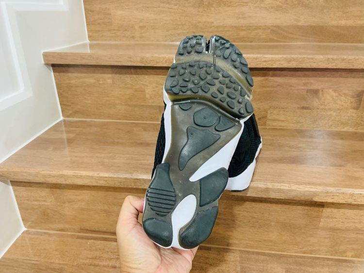 รองเท้า NIKE แท้ 💯 เบอร์ EU 40.5 cm 26 คนเท้า 25-26 cm ใส่ได้ครับ สภาพดีมาก พื้นเต็ม ทรงสวย หายากน่าสะลมครับ รูปที่ 5