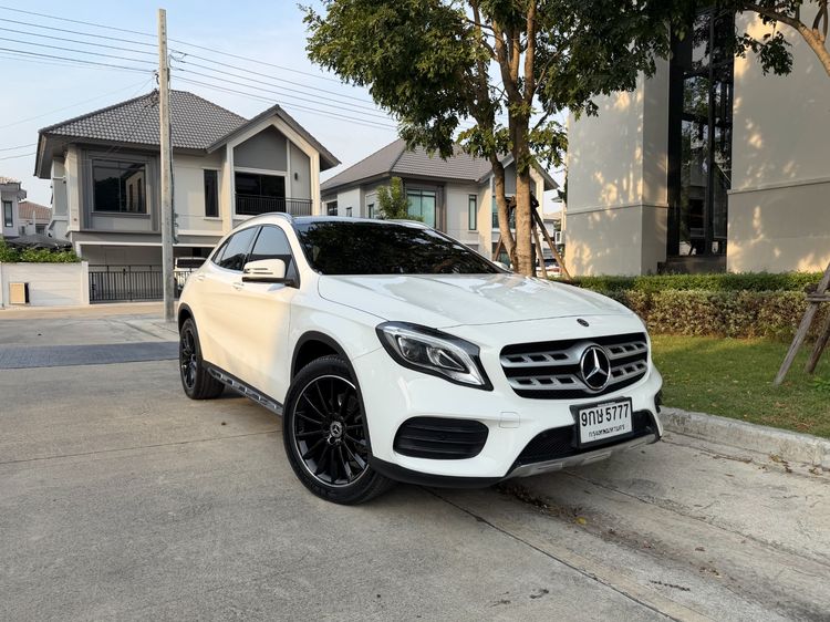 Mercedes-Benz GLA-Class 2020 GLA250 Sedan เบนซิน ไม่ติดแก๊ส เกียร์อัตโนมัติ ขาว