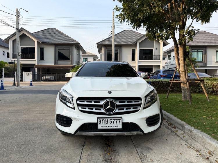 Mercedes-Benz GLA-Class 2020 GLA250 Sedan เบนซิน ไม่ติดแก๊ส เกียร์อัตโนมัติ ขาว รูปที่ 2