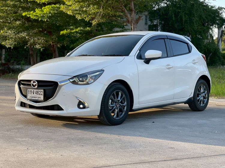 Mazda Mazda 2 2020 1.3 High Plus Sedan เบนซิน ไม่ติดแก๊ส เกียร์อัตโนมัติ ขาว รูปที่ 3