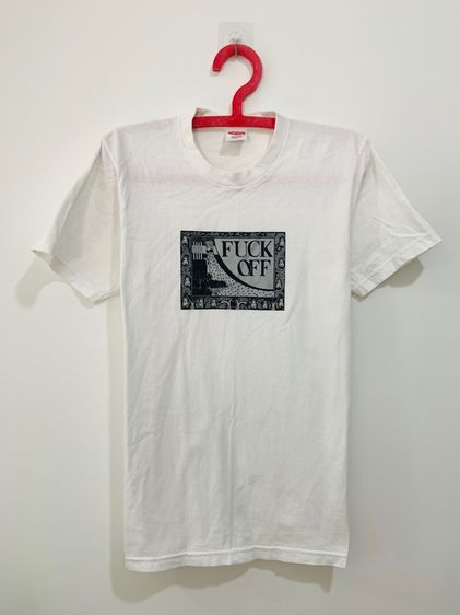 ขาว แขนสั้น อื่นๆ อื่นๆ เสื้อยืด SUPREME แท้ 💯 size S ขนาด อก 19 ยาว 27 นิ้ว สภาพดีมาก ลายสวย เนื้อผ้าดีมากครับ หายากน่าสะสมครับ