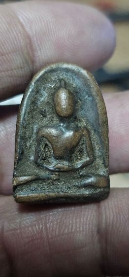 พระซุ้มกอพิมพ์กลาง