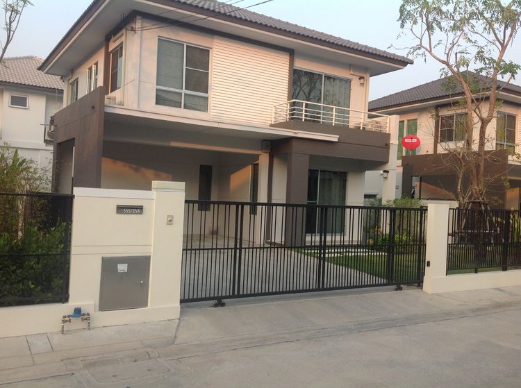 บ้านเดี่ยว หมู่บ้านสีวลีบางนา ทำเลติดถนนใหญ่บางนา-ตราด