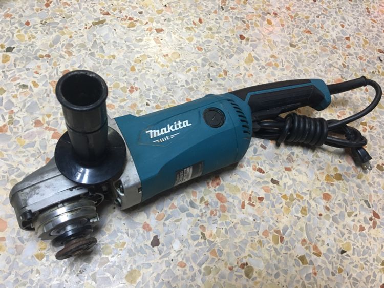 อุปกรณ์เครื่องมือช่าง เครื่องเจียขัด maklta N9000 180mm ขนาด 7 นิ้วสภาพดีสวยพร้อมใช้งานแท้