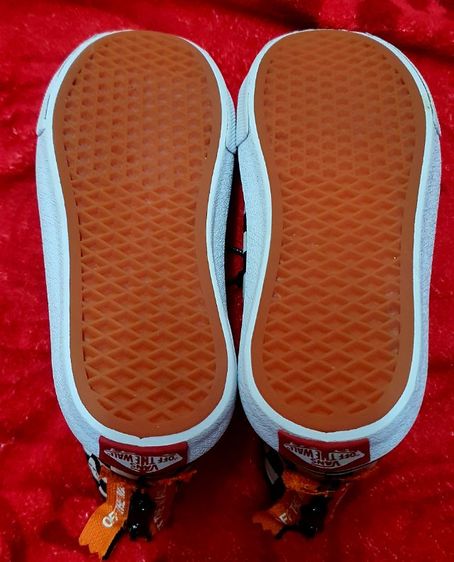 รองเท้าผ้าใบ VAN เด็กชาย ความยาวเท้า 21 ซม เหมือนใหม่ รูปที่ 6