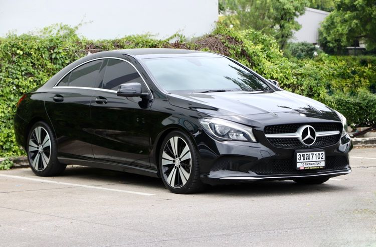 Mercedes-Benz CLA-Class 2017 CLA200 Sedan เบนซิน ไม่ติดแก๊ส เกียร์อัตโนมัติ ดำ รูปที่ 3